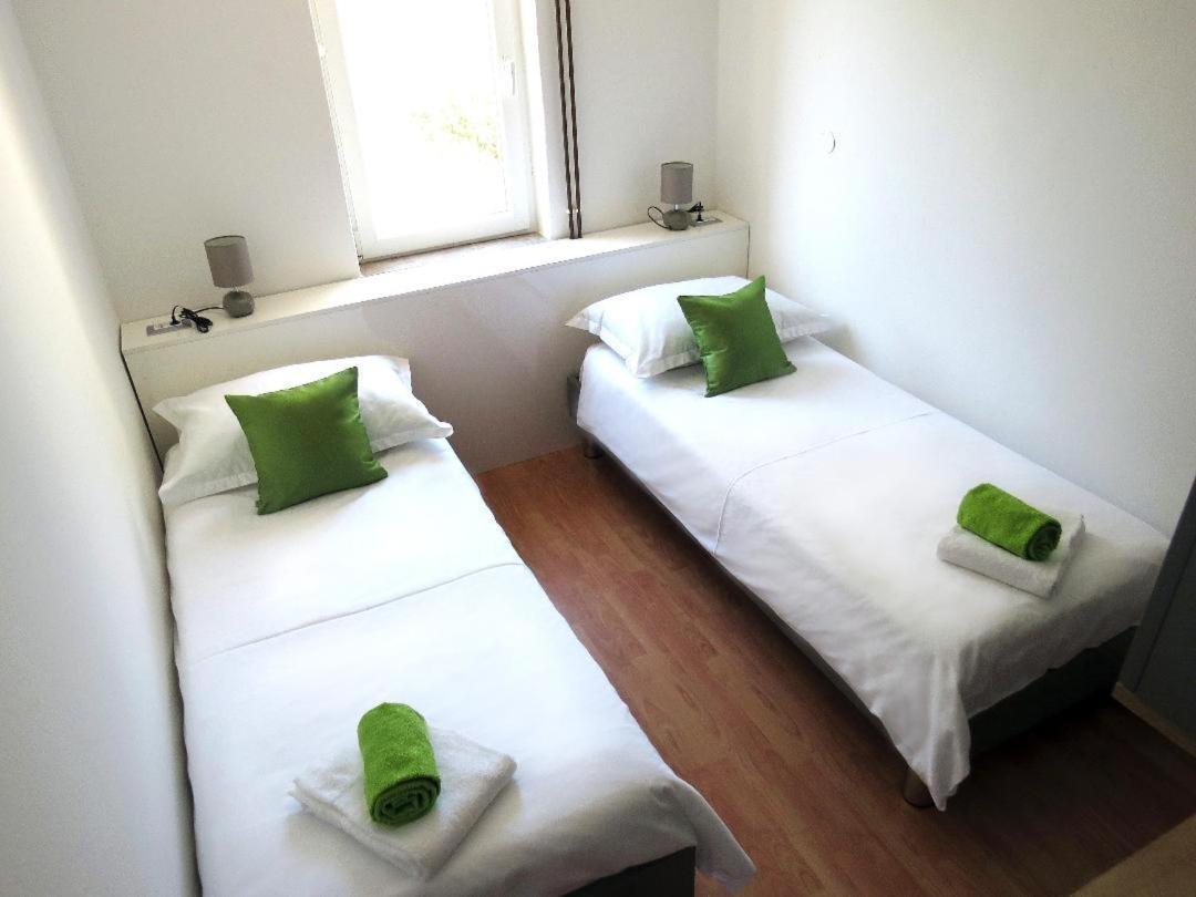 Apartmani Alta クルク エクステリア 写真